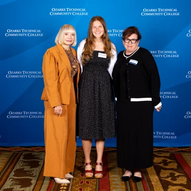 Women Connect4Good - Suit Yourself Scholarship