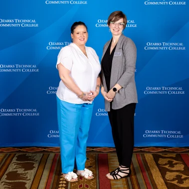 Jerre & Lloyd Edwards Memorial Scholarship